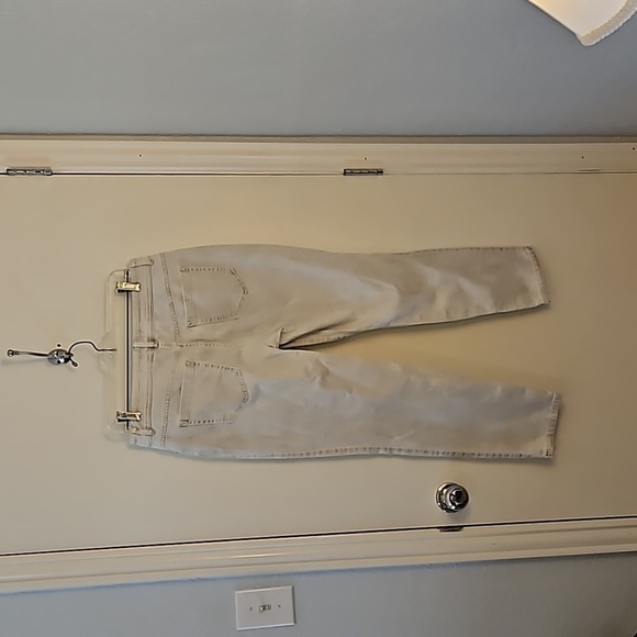 CHICO'S Creamy Tan Platinum Denim Zipper Leg Cropped Jeans - Picture 5 of 8